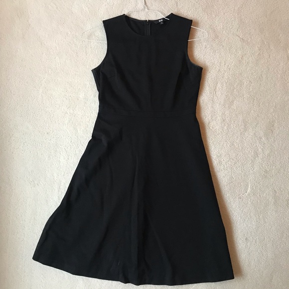 uniqlo Dresses & Skirts - Uniqlo black sleeveless dress